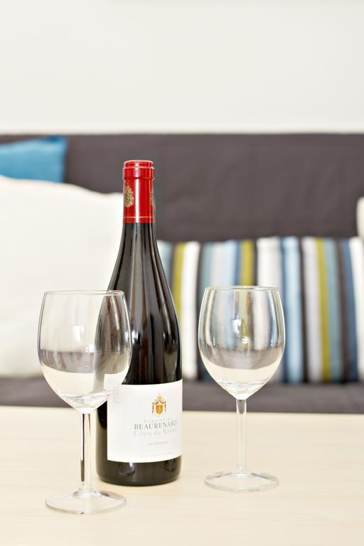 Apartments In Mala Strana - 10 Minutes From Charles Bridge Praga Quarto foto